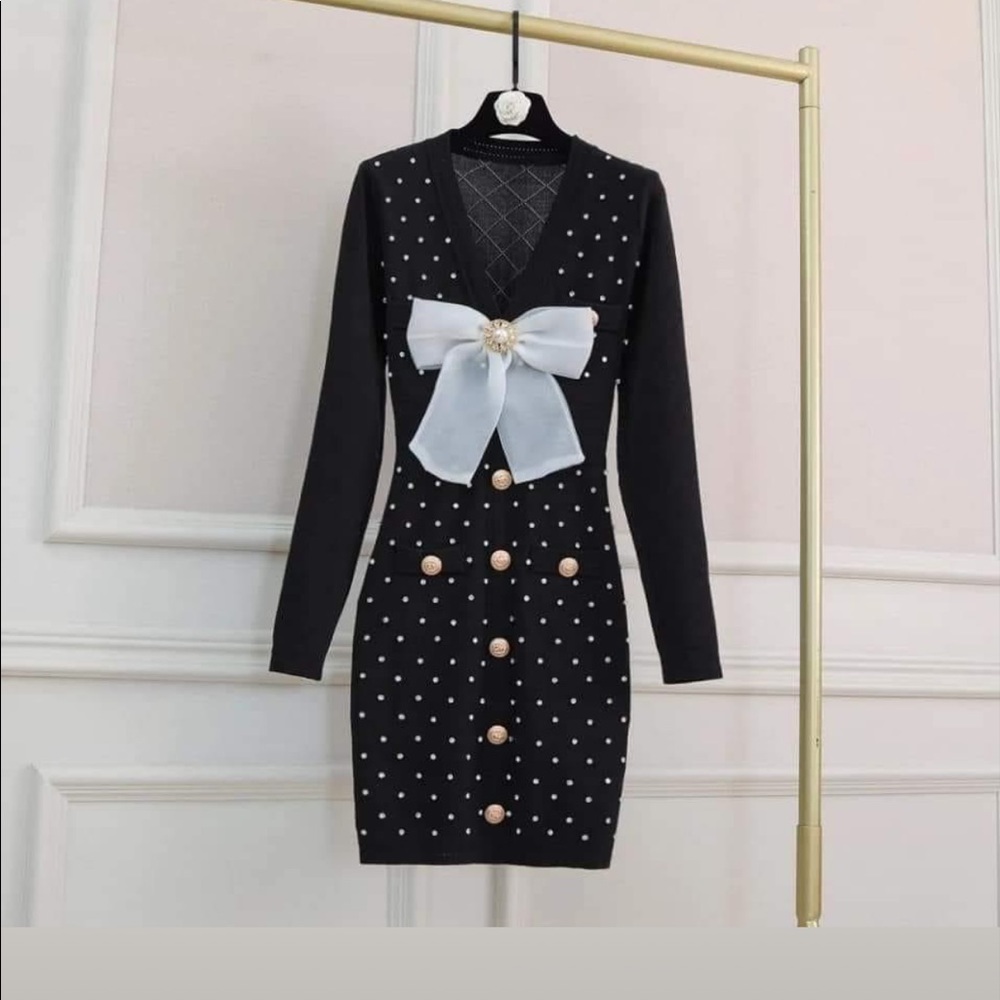 Black n White dress